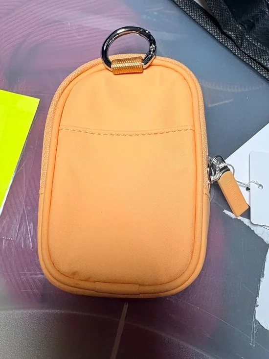 Lululemon Clippable Nano Pouch New With Tags, Sold Out Rock Melon - Picture 3 of 4